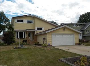 31700 Douglas Dr, Willowick, OH 44095