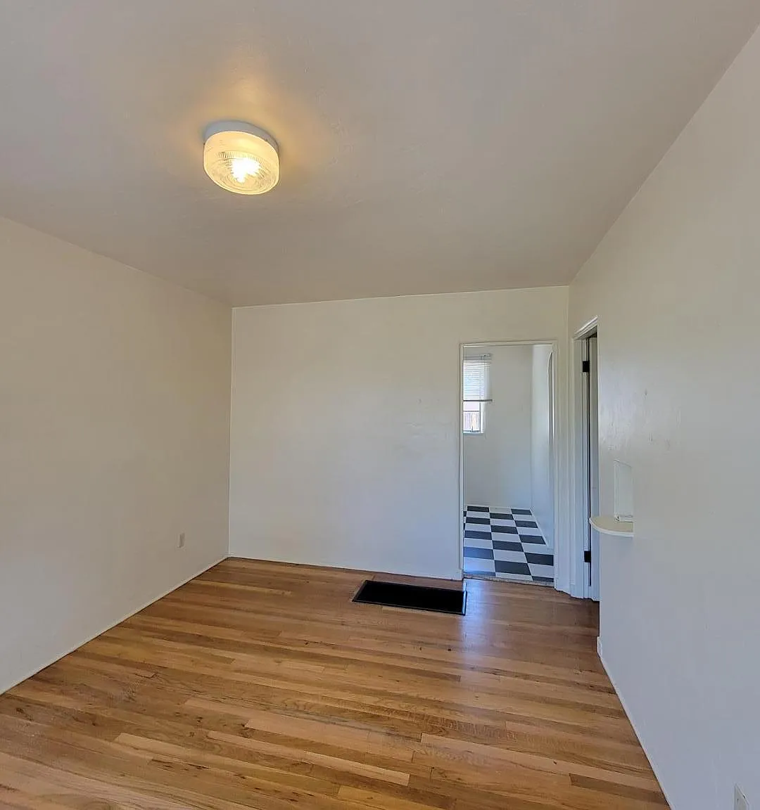 1 bed, 1.0 bath, 550 sqft, $1,000 — Photo 3