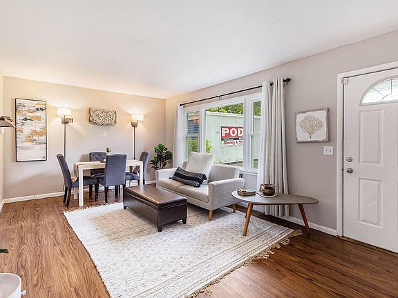 4th image of 2137 Roseland Ave