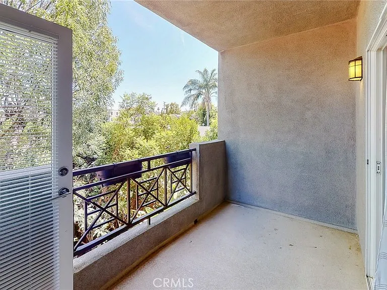 4424 Whitsett Ave #206 — Photo 45