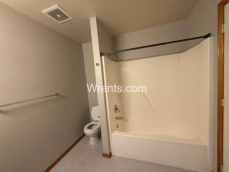 425 W 14th Ave — Photo 16
