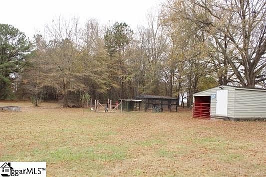3rd image of 150 Leslie Ln