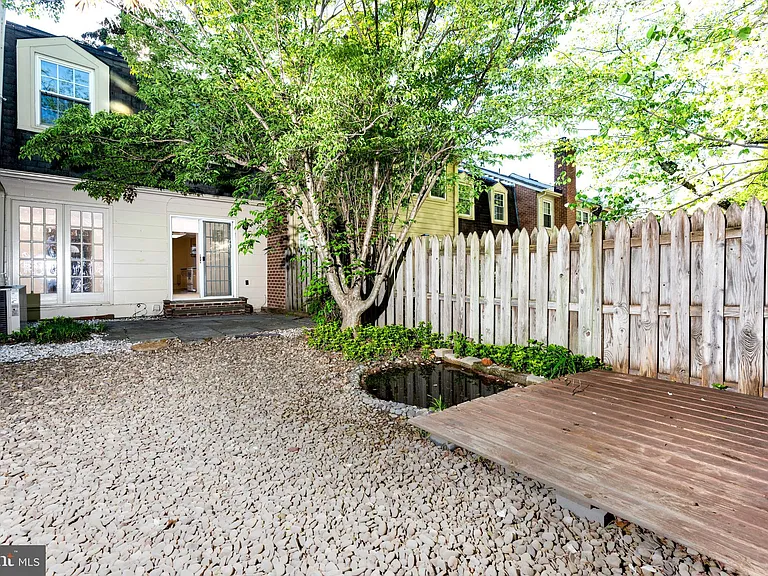 6705 Surreywood Ln — Photo 10