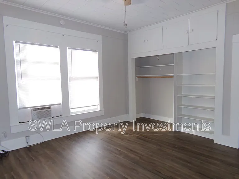 222 E Thomas St — Photo 7