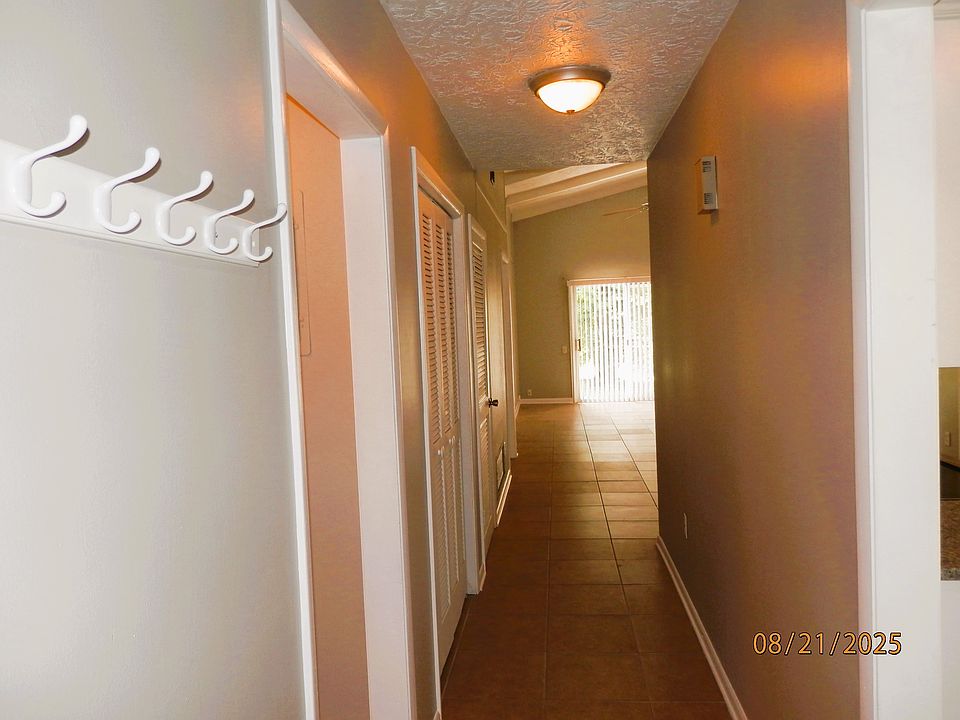 Entry way