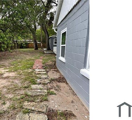 3rd image of 2225 1/2 24th Ave S