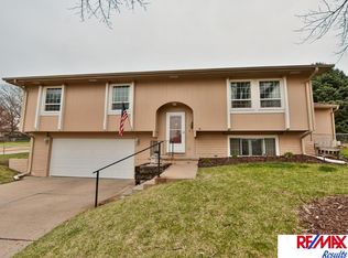 7155 S 53rd St, Omaha, NE 68157