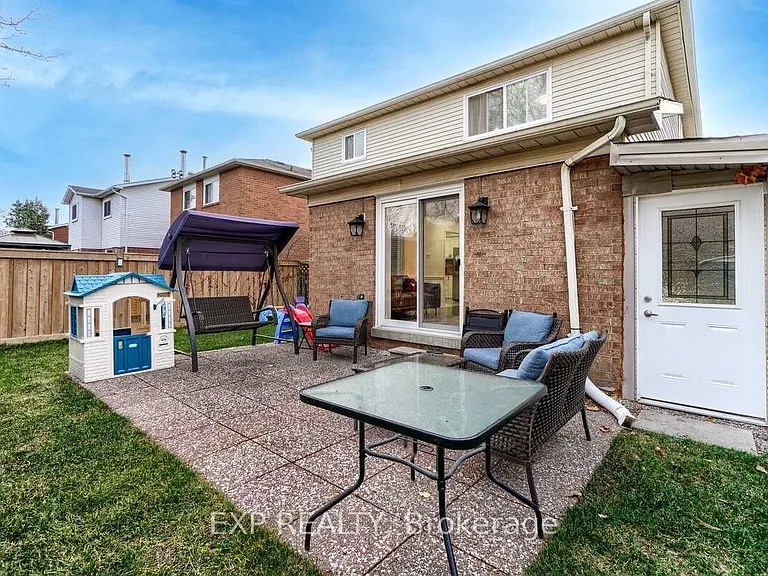 6261 Prairie Cir #MAIN UPPER FLOOR — Photo 11