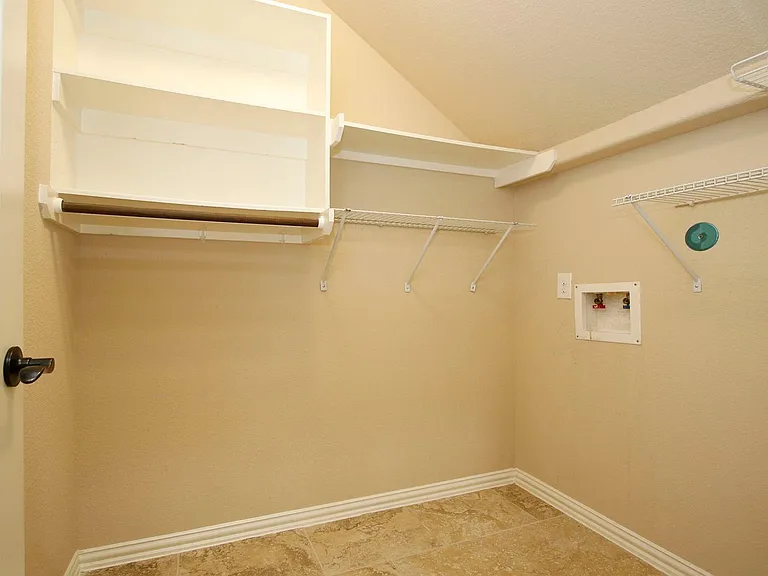13827 Slate Mountain Ln — Photo 41