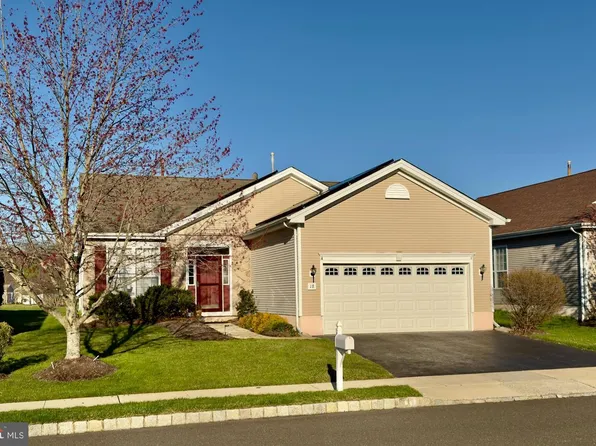 18 Ambrose Dr, Columbus, NJ 08022