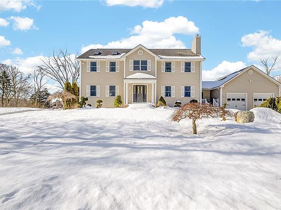 4th image of 155 Sagamore Rd
