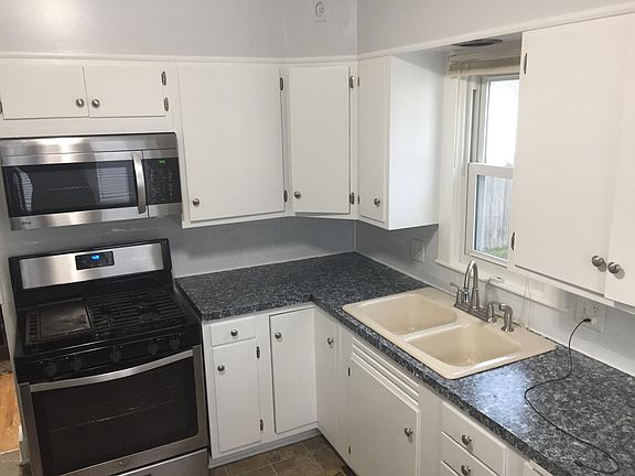 2nd image of 1746 Newark Ave SE