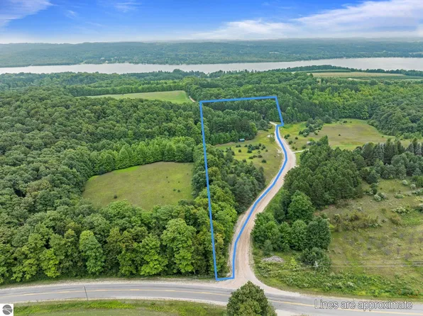 PARCEL E La Vasser Rd #A, Lake Leelanau, MI 49653