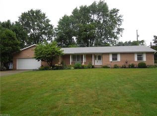 425 Cayuga Cir NW, Canton, OH 44708