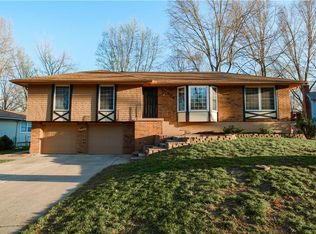 504 NE Johnston Dr, Blue Springs, MO 64014