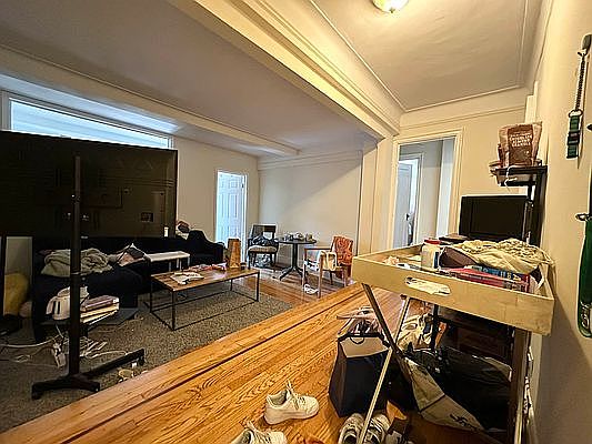 3rd image of 310 E 55th St APT 9F