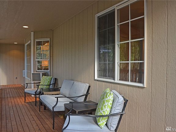 3rd image of 18014 Upland Dr SE