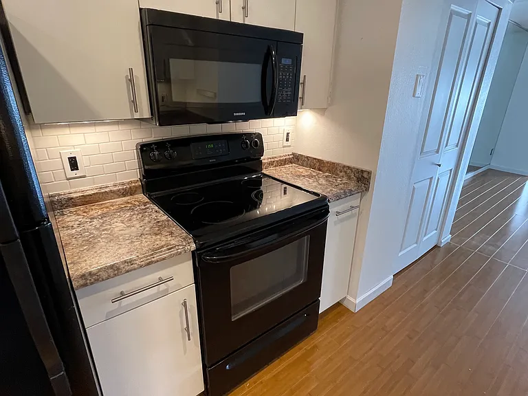 1504 Aurora Ave N #307 — Photo 15