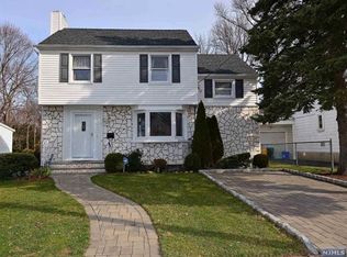 723 Cornwall Ave, Teaneck, NJ 07666