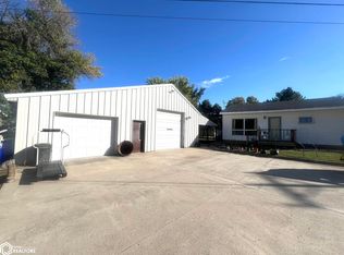 325 & 355 Diagonal St NE, Britt, IA 50423