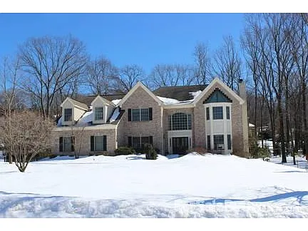 42 Canterbury Rd photo 1