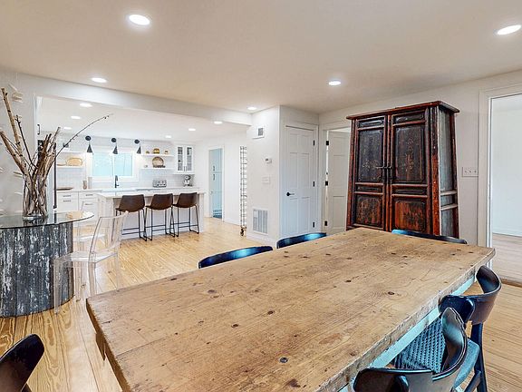 5th image of 2300 Long Run Rd