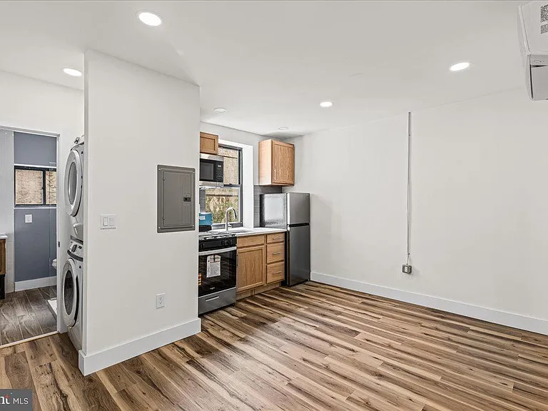1222 Chancellor St #2 — Photo 3