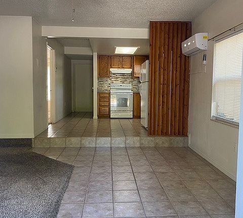 3rd image of 121 N McDonald Ave