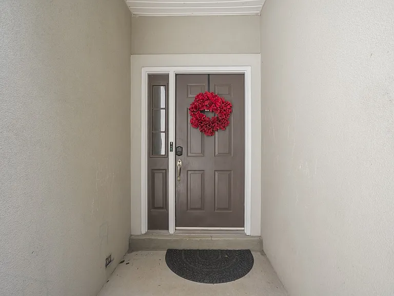 1004 Elmshade Ln — Photo 4