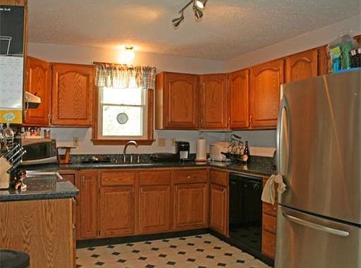 3rd image of 63 Tolman Ave
