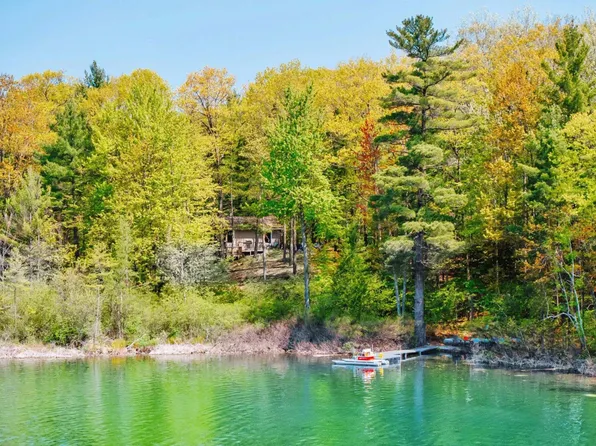 600 Bass Lake Rd, Traverse City, MI 49685