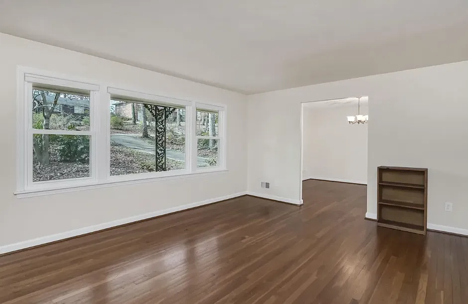 4 bed, 2782 sqft, $2,800 — Photo 3