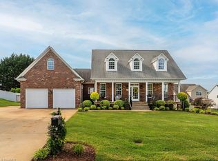 506 Wildwood Ln, Graham, NC 27253