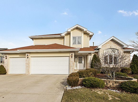 2nd image of 19511 Mayfield Pl