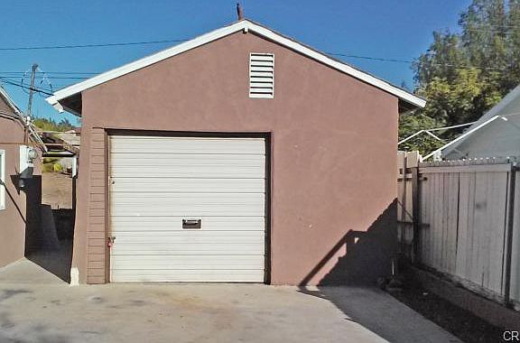 3rd image of 4478 Lugo Ave