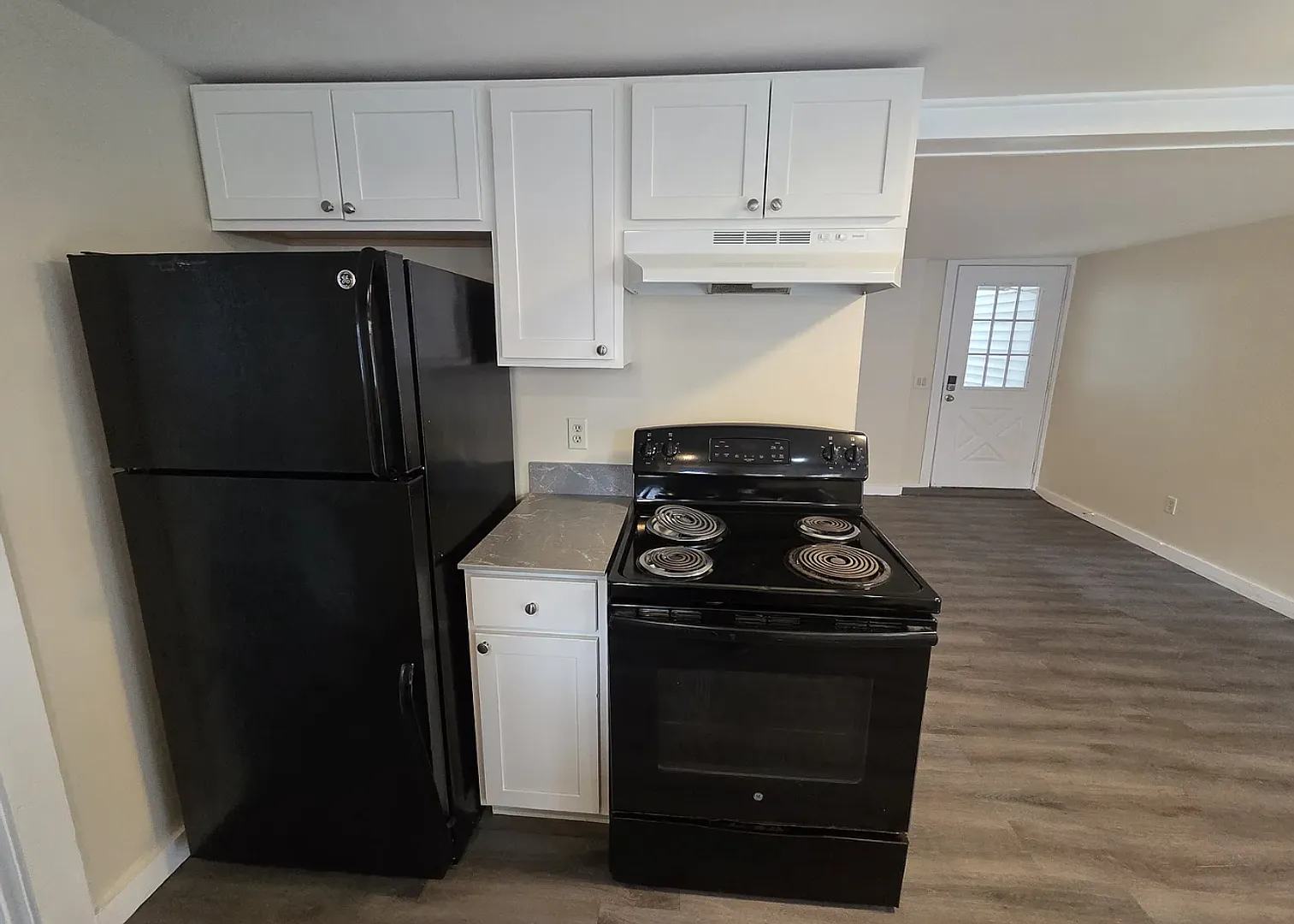 51-57 Pulaski Street — Photo 2
