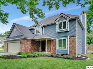 2610 Norman Cir, Lincoln, NE 68512