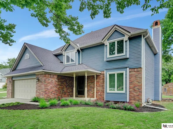 2610 Norman Cir, Lincoln, NE 68512
