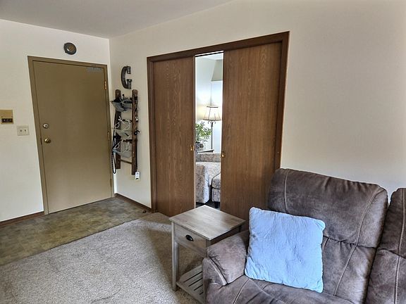 4th image of 940 Babcock St APT 95