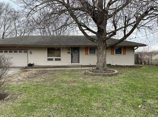 420 Wayne Rd, Rochelle, IL 61068