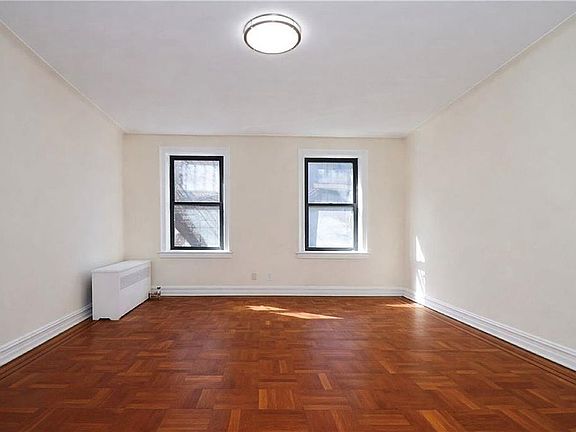 3rd image of 1289 E 19th St APT B3