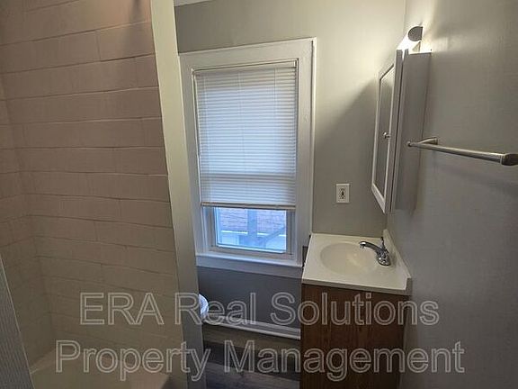 3rd image of 502 S Huron Ave