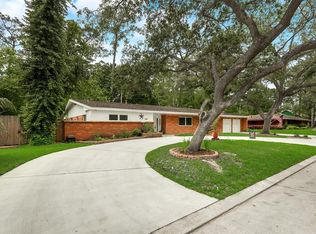 3730 Manor Ln, Dickinson, TX 77539