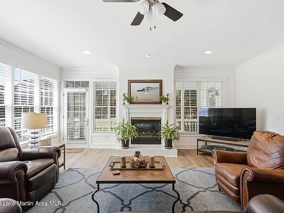 5th image of 840 Stage Coach Rd