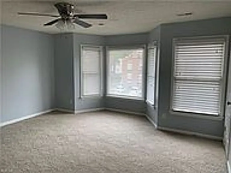 4307 Manchester Ln — Photo 11