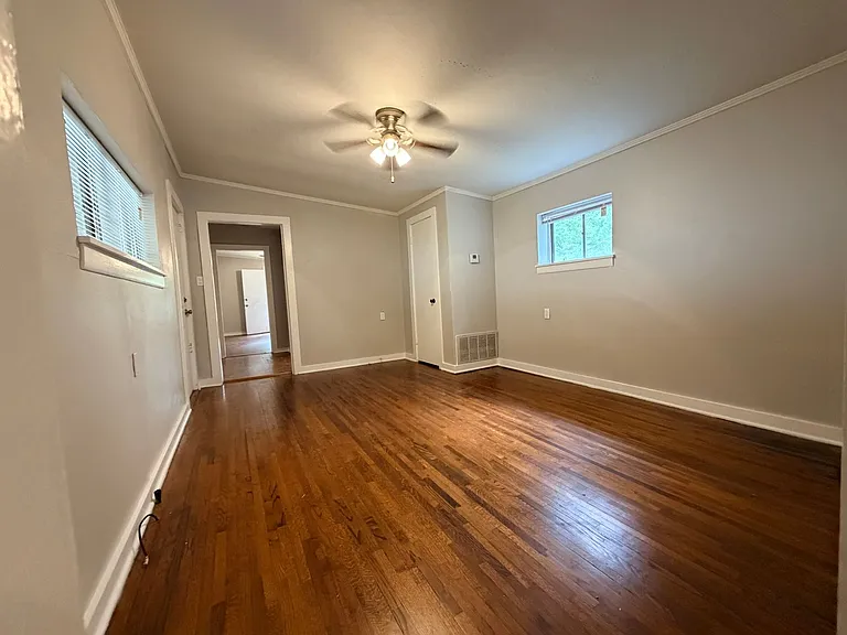 3107 Alameda Dr — Photo 4