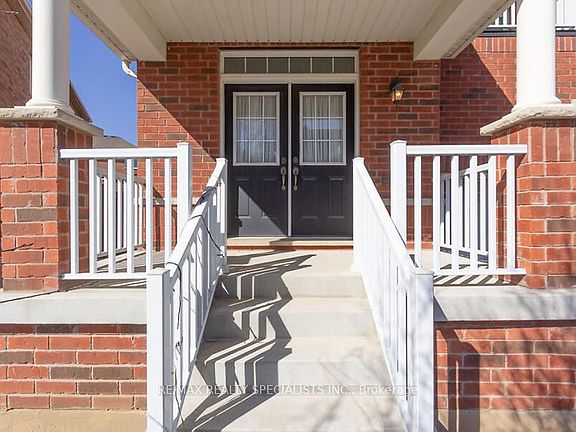 2nd image of 183 Huddlestone Cres