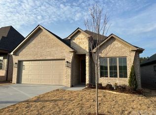 18 Mountain Brook Rd, Little Rock, AR 72223