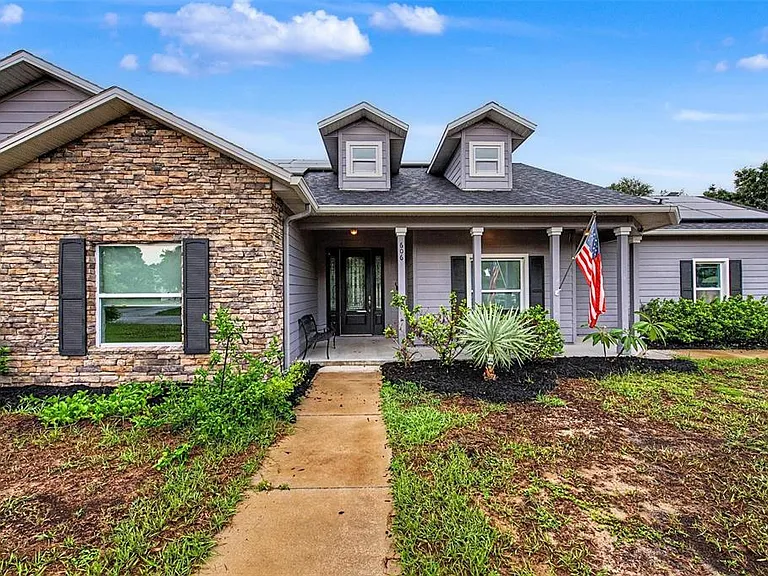 606 Royal Crest Dr — Photo 36