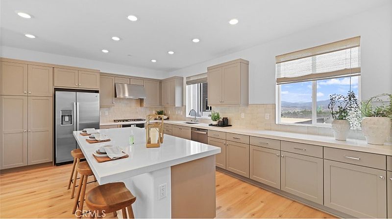 26741 Blue Hills Loop, Valencia, CA 91381 | MLS #OC25047756